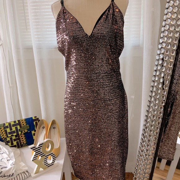 A Sequined Night Out - Picture 1 of 3